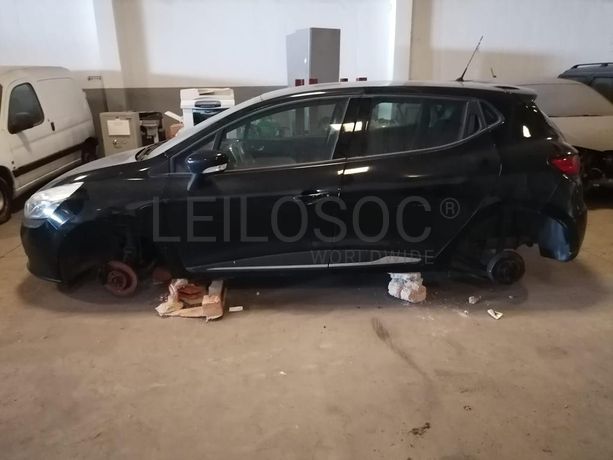 Renault Clio 1.5DCI · Ano 2015