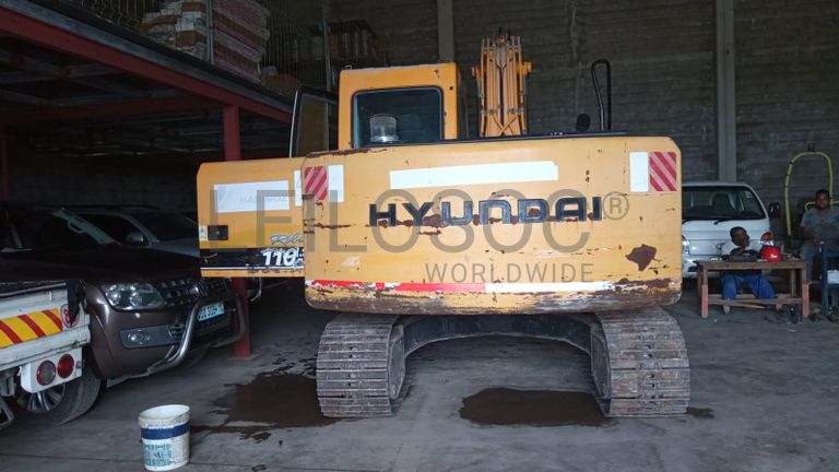 Escavadeira Hyundai    ·