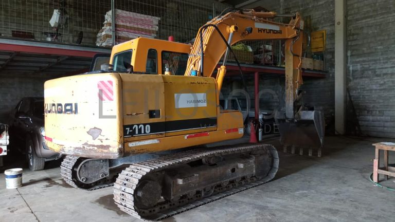 Escavadeira Hyundai    ·