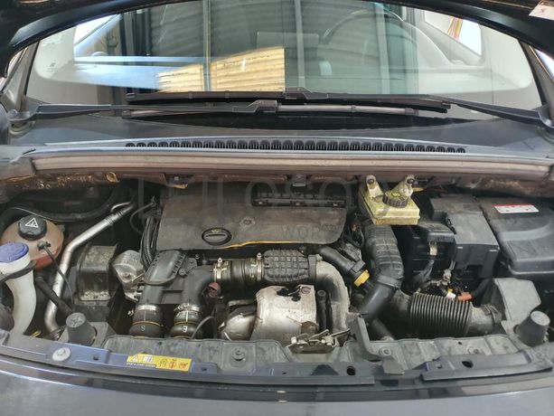 Peugeot 3008 1.6 BlueHDI · Ano 2015