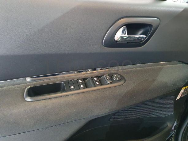 Peugeot 3008 1.6 BlueHDI · Ano 2015