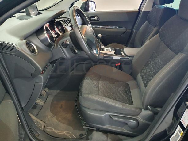 Peugeot 3008 1.6 BlueHDI · Ano 2015