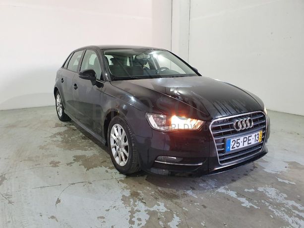 Audi A3 1.6 TDI · Ano 2014