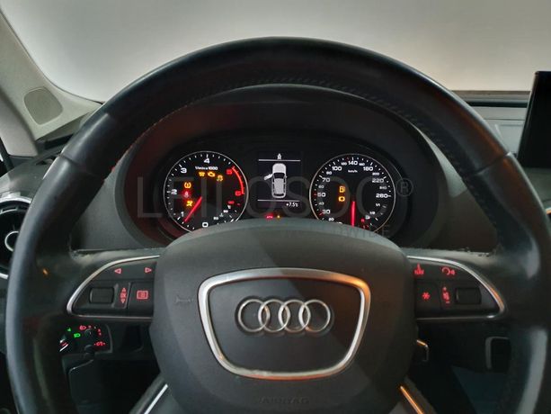 Audi A3 1.6 TDI · Ano 2014