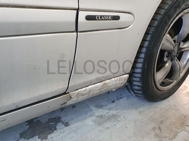 Mercedes-Benz C220 2.2 CDI · Ano 2002