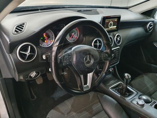 Mercedes-Benz A180 1.5CDI · Ano 2013