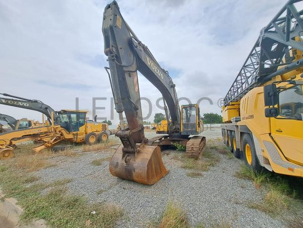 Escavadora VOLVO EC290BLC · Viana