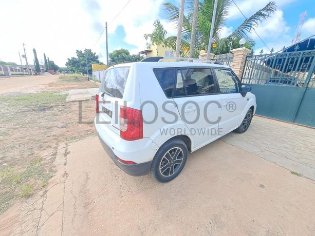 Veículo Zxauto C3 · Viana