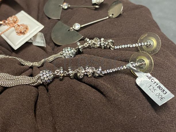 Brincos em prata e outros materiais