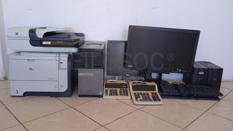 Material Informático ·