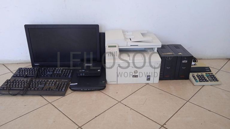 Material Informático ·