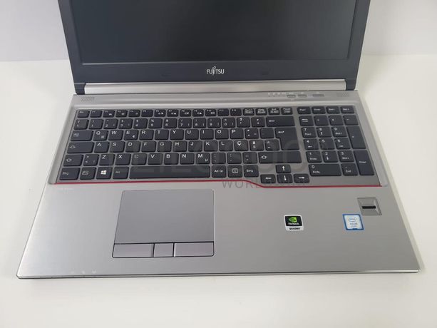 Portátil Workstation Fujitsu Celsius H770