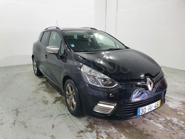 Renault Clio 1.5 DCI · Ano 2014