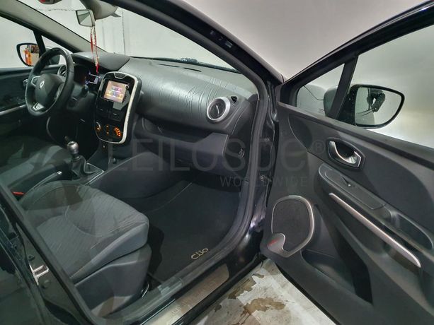 Renault Clio 1.5 DCI · Ano 2014