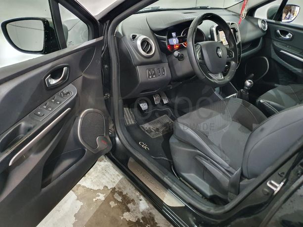 Renault Clio 1.5 DCI · Ano 2014