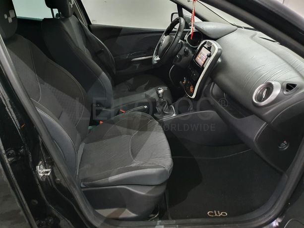 Renault Clio 1.5 DCI · Ano 2014