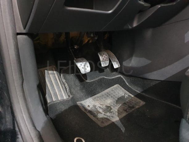 Renault Clio 1.5 DCI · Ano 2014