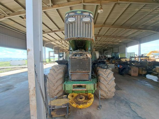 Trator agrícola John Deer 7830  · Samba Caju