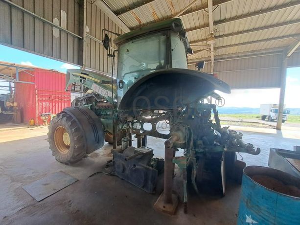 Trator agrícola John Deer 7830  · Samba Caju