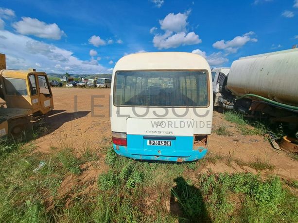 Autocarro Toyota Coaster · Samba Caju