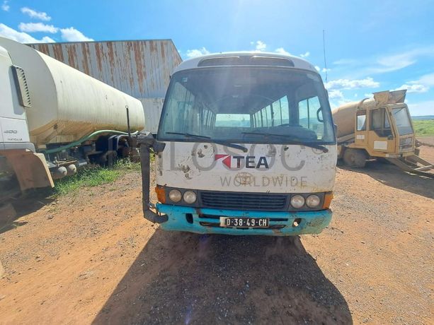 Autocarro Toyota Coaster · Samba Caju