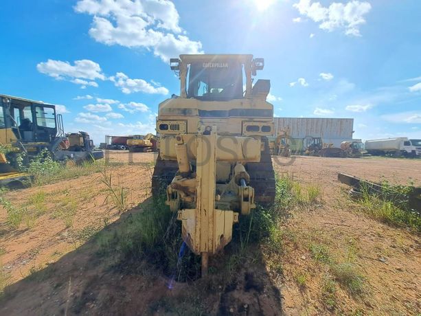 Buldózer Caterpillar D8R · Samba Caju