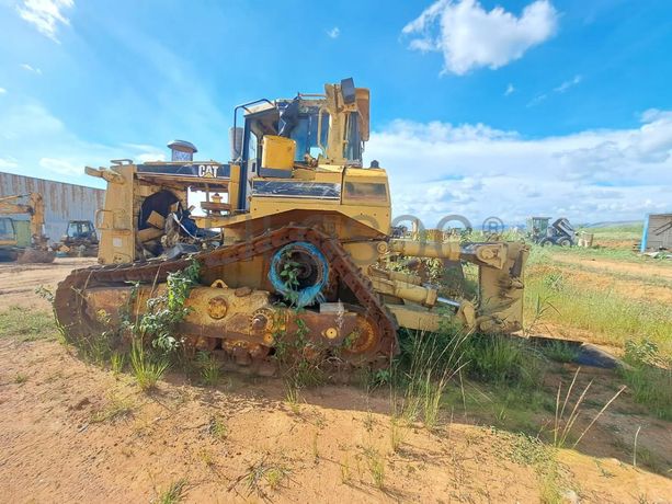 Buldózer Caterpillar D8R · Samba Caju