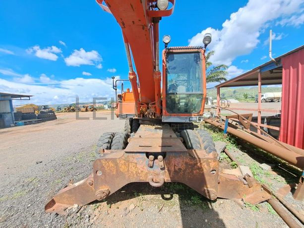 Escavadora de Pneus Fiat Hitachi FH150W.3 · Samba Caju