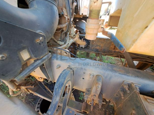 Camião Cisterna Volvo FM 400 · Samba Caju