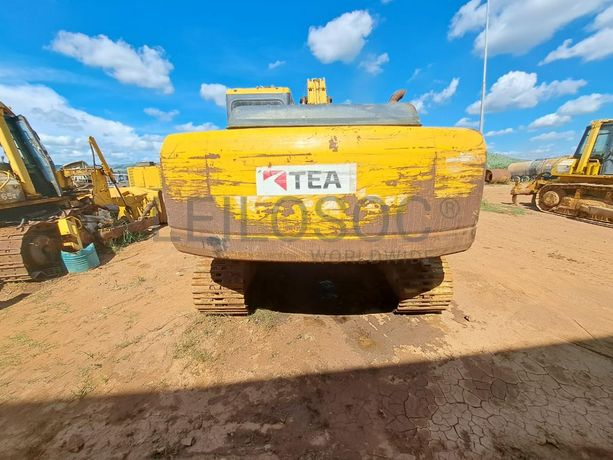 Escavadora de rastos Komatsu PC220 -7 · Samba Caju