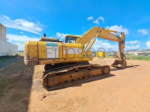 Escavadora de rastos Komatsu PC220 -7 · Samba Caju