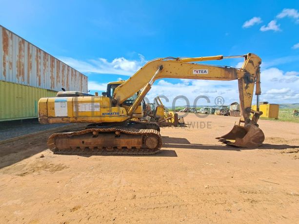 Escavadora de rastos Komatsu PC220 -7 · Samba Caju