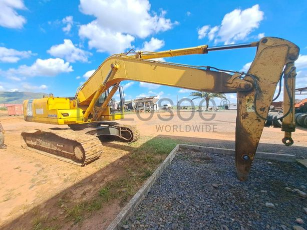 Escavadora de rastos Komatsu PC220 -7 · Samba Caju