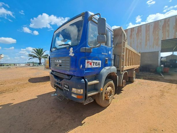Camião basculante MAN TGA 41400 · Samba Caju
