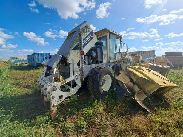 Motoniveladora Terex TG 230 · Samba Caju