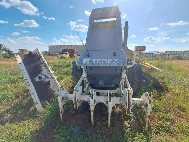 Motoniveladora Terex TG 230 · Samba Caju