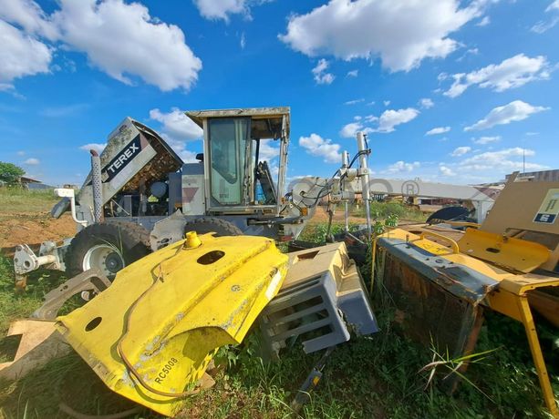 Motoniveladora Terex TG 230 · Samba Caju