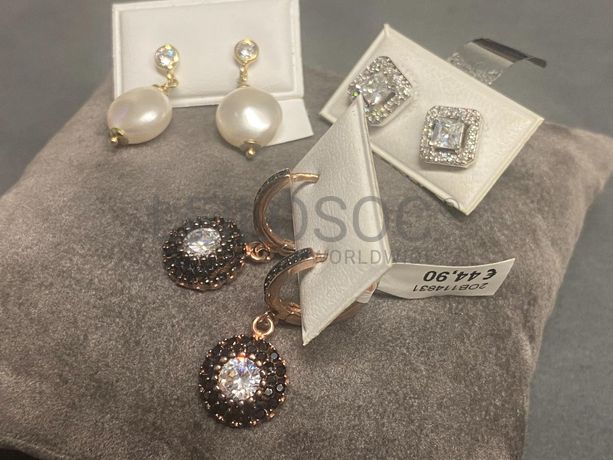 Brincos em prata e outros materiais