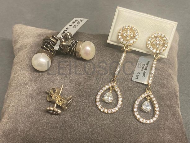 Brincos em prata e outros materiais