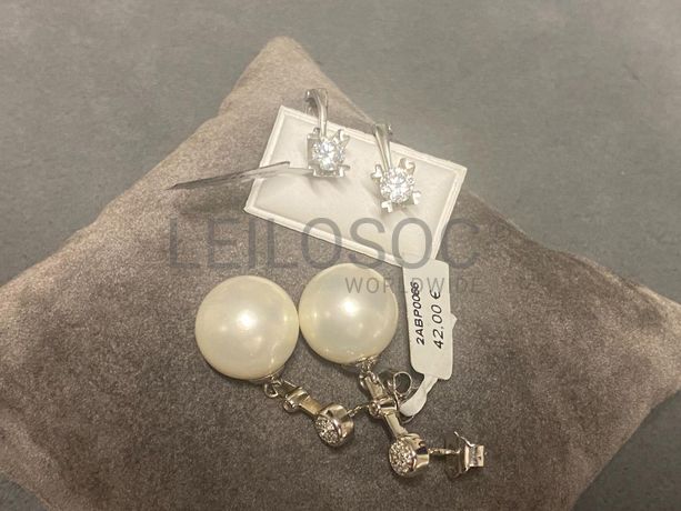 Brincos em prata e outros materiais