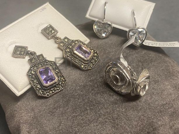 Brincos em prata e outros materiais