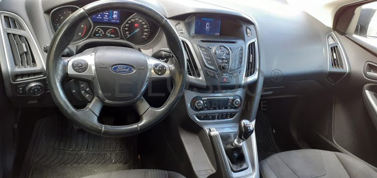 Ford Focus 1.6 TDCI · Ano 2013