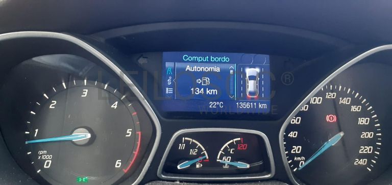 Ford Focus 1.6 TDCI · Ano 2013