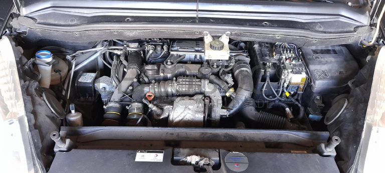 Citroën C4 Grand Picasso 1.6 HDI · Ano 2012