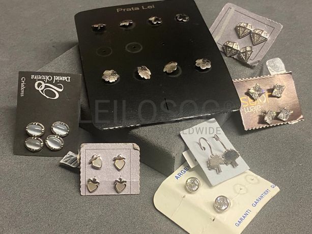 Brincos em prata e outros materiais