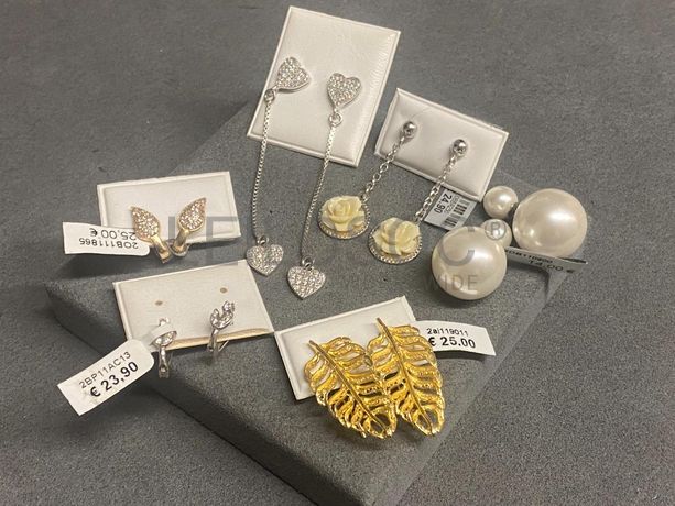 Brincos em prata e outros materiais