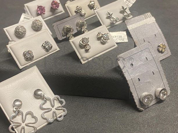 Brincos em prata e outros materiais