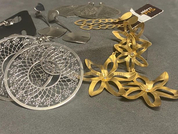 Brincos em prata e outros materiais