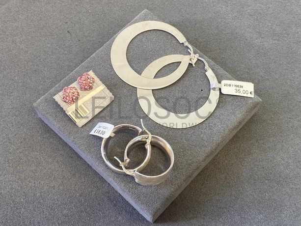 Brincos em prata e outros materiais