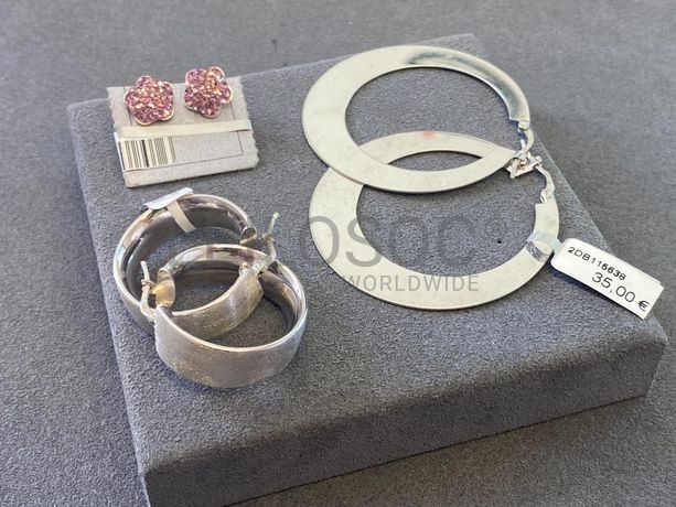 Brincos em prata e outros materiais